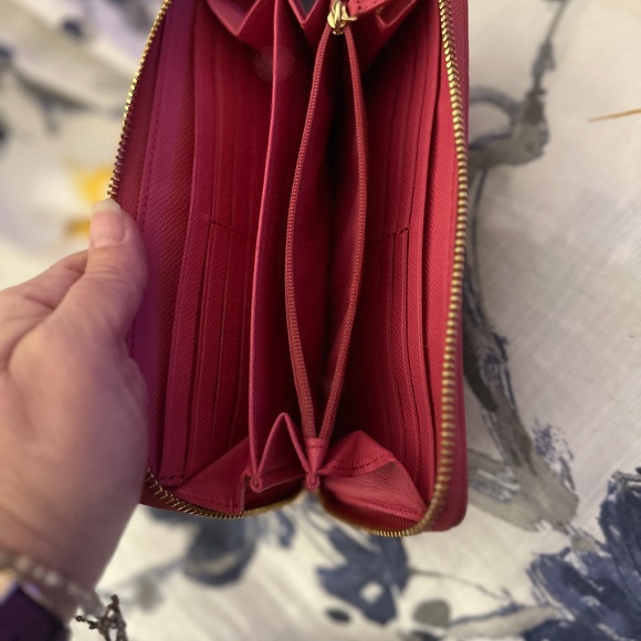 Coach Signature Long Zip Wallet with Strap
STYLE C4452 - Picture 7 of 7